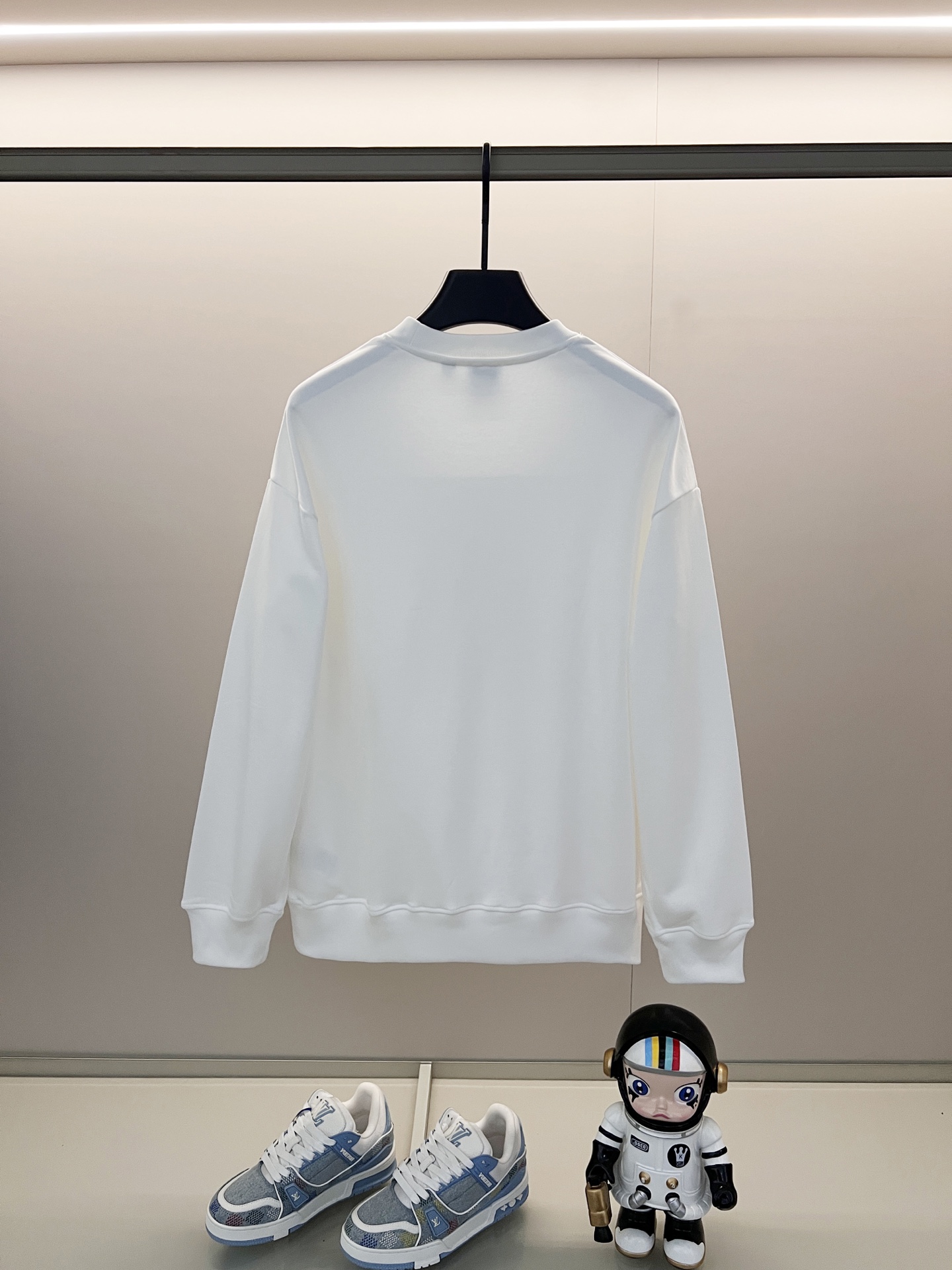 74_Burberry Crewneck