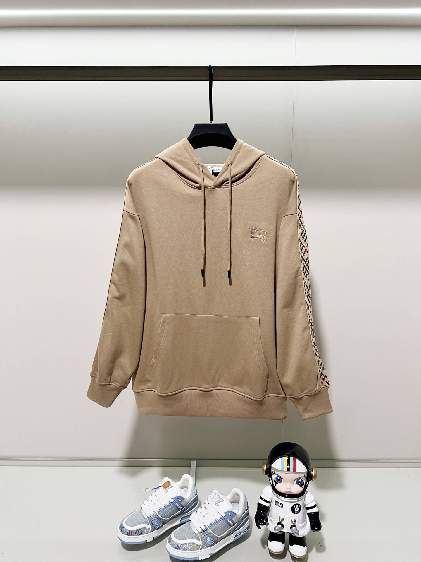 92_Burberry Hoodie