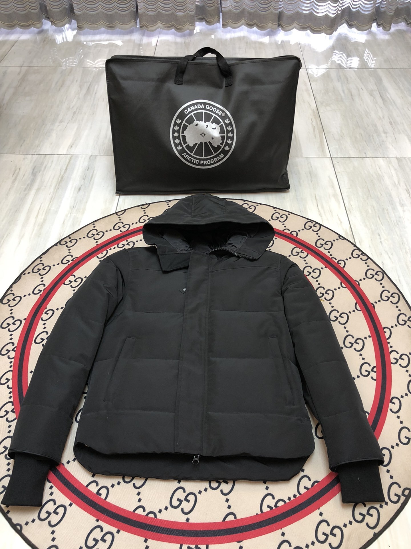 71_Canada Goose Down Jacket