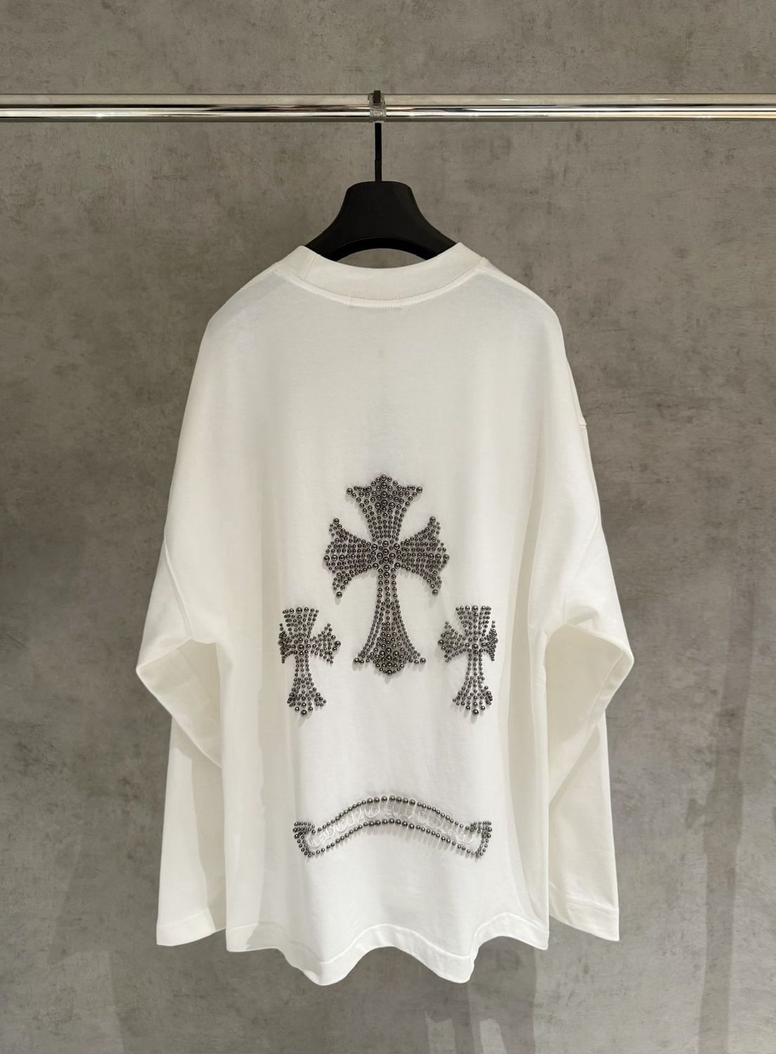 25_Chrome Heart Crewneck