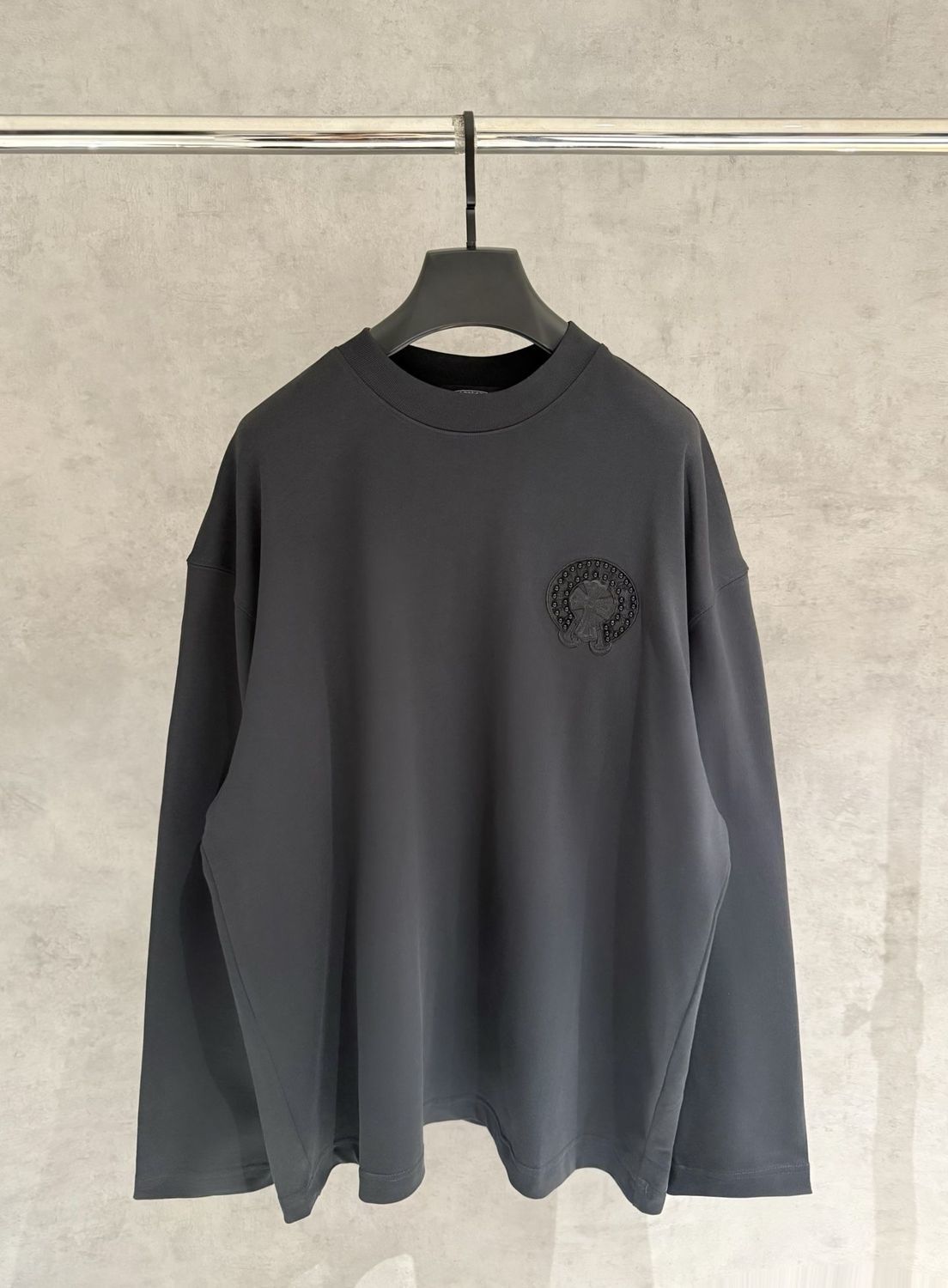 23_Chrome Heart Crewneck