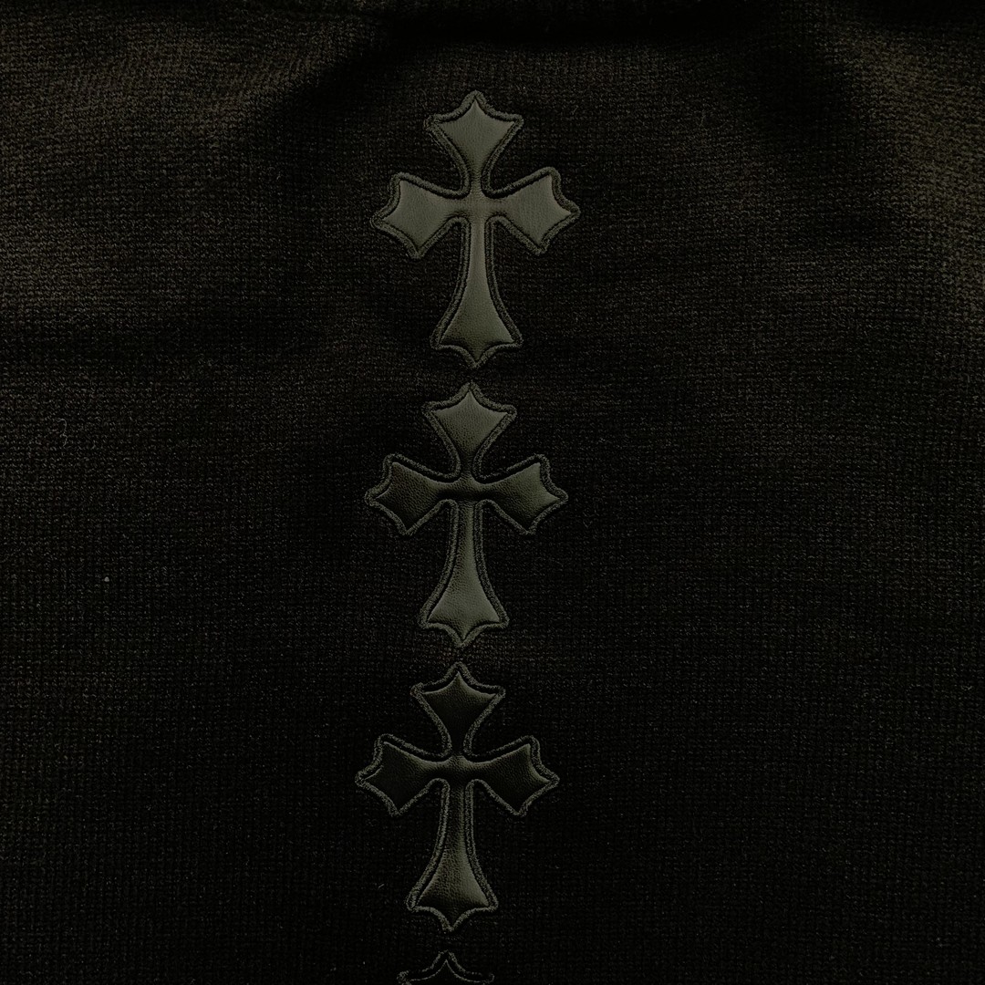 77_ 180 Chrome Hearts  Sweater
