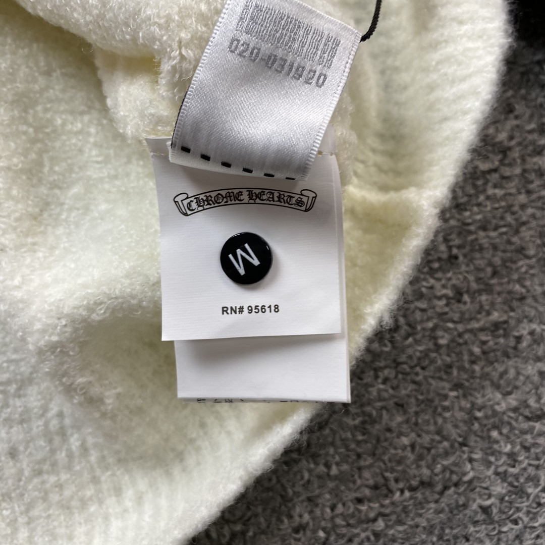 10_155  Chrome Hearts   SWEATER