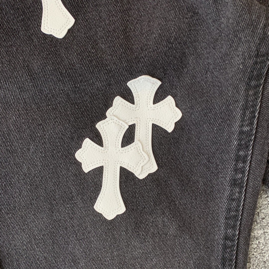 18_208  Chrome Hearts  Pants