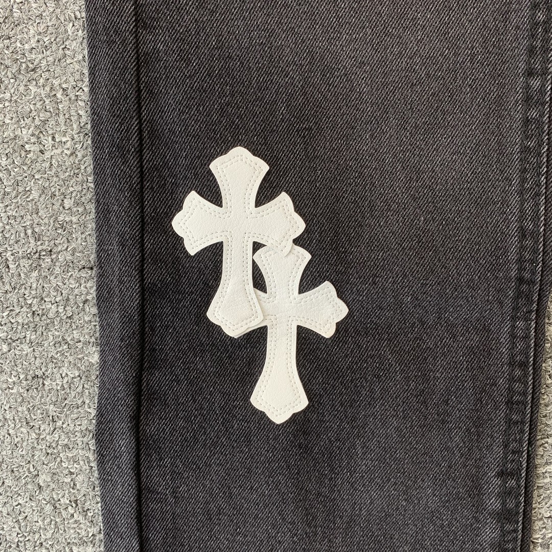 18_208  Chrome Hearts  Pants