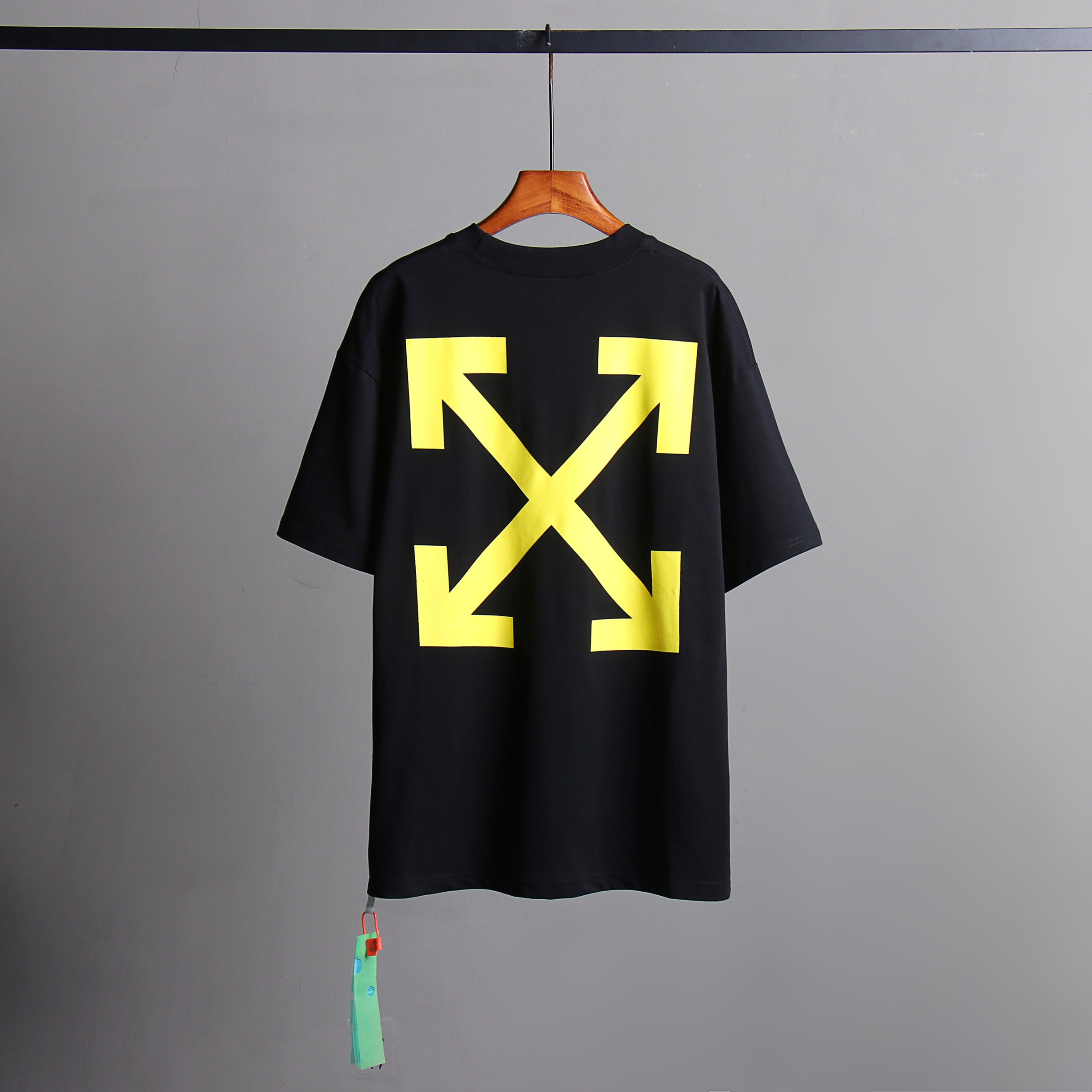 106_2630 Off-White T-shirt