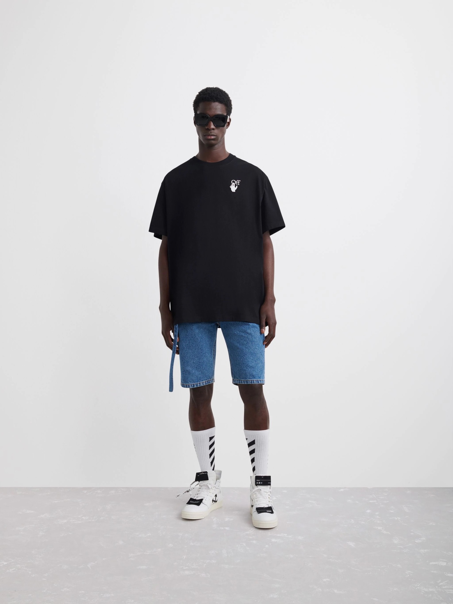 89_2617 Off-White T-shirt