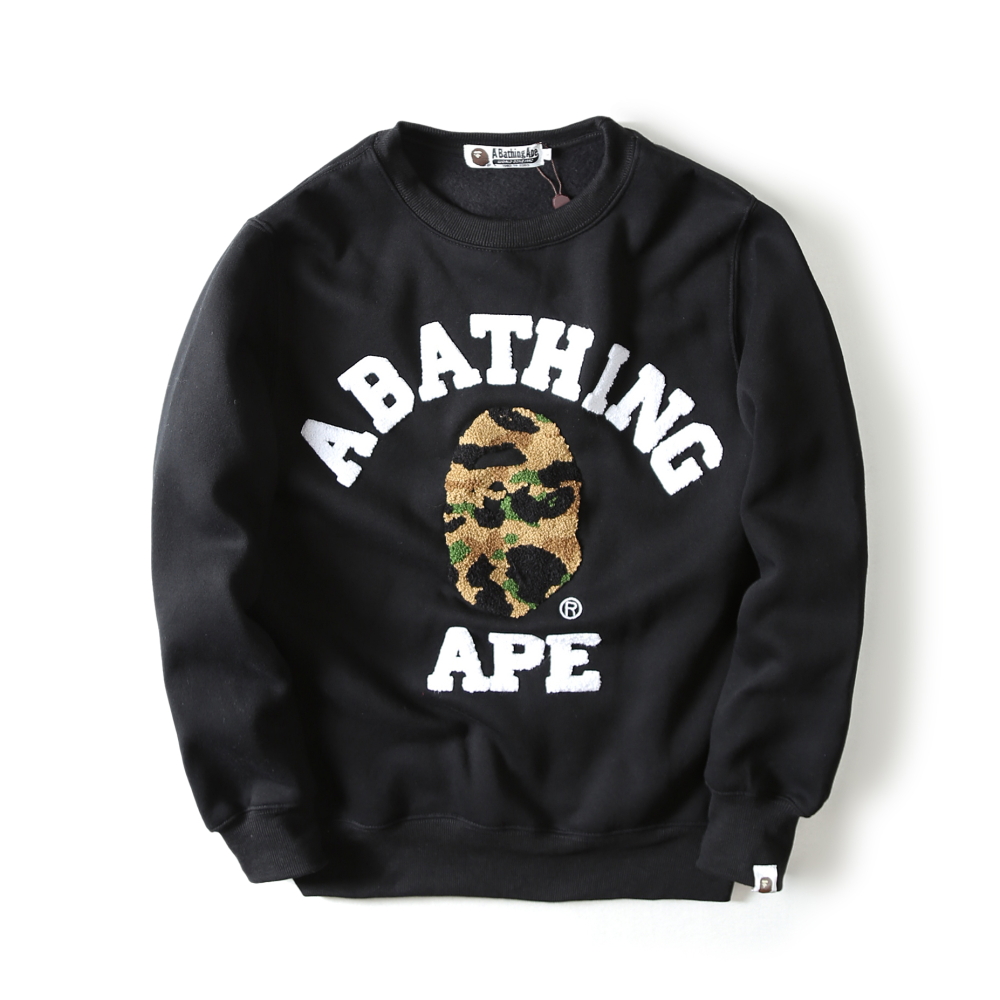 22_73  Bape Crewneck