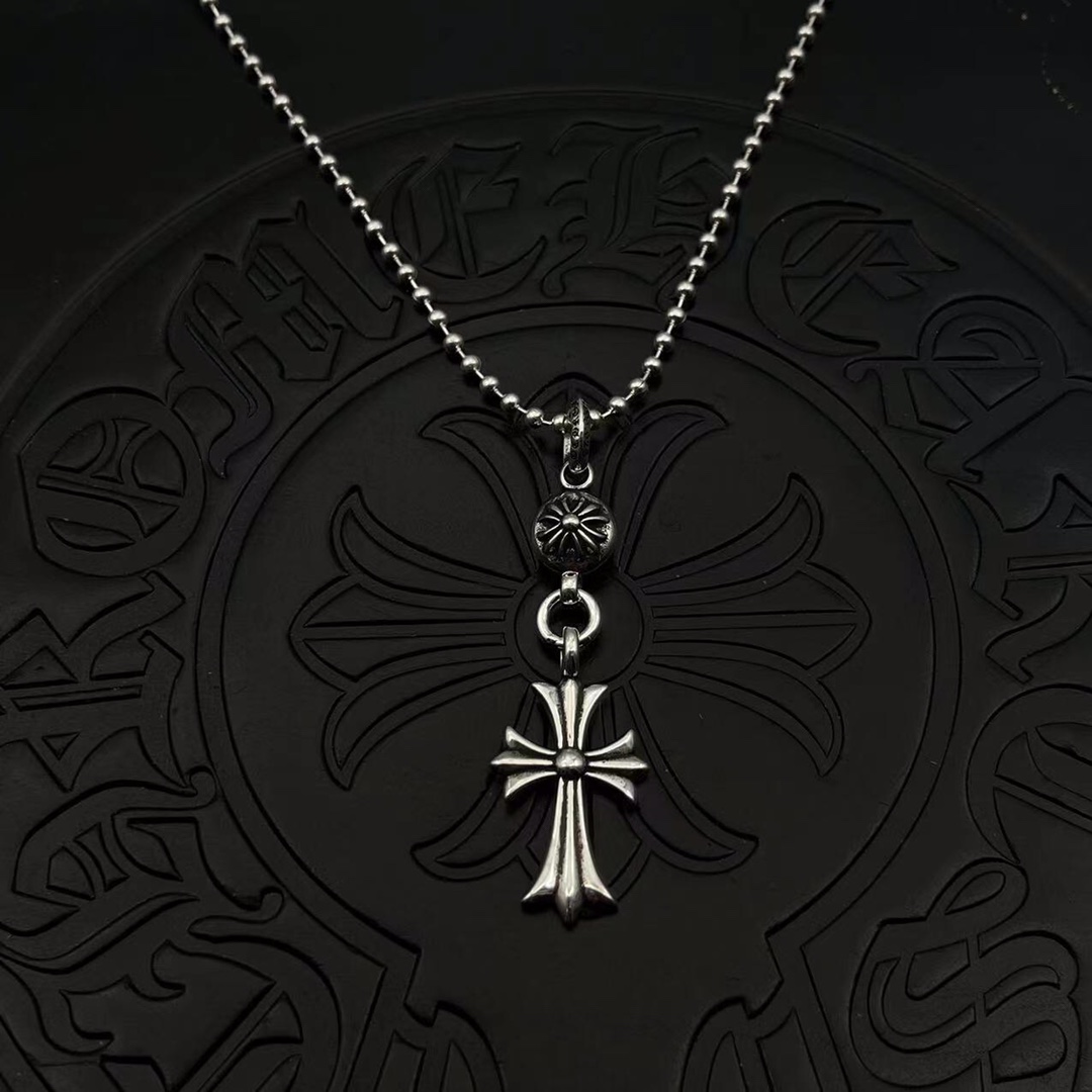 24_Chrome Heart Necklace