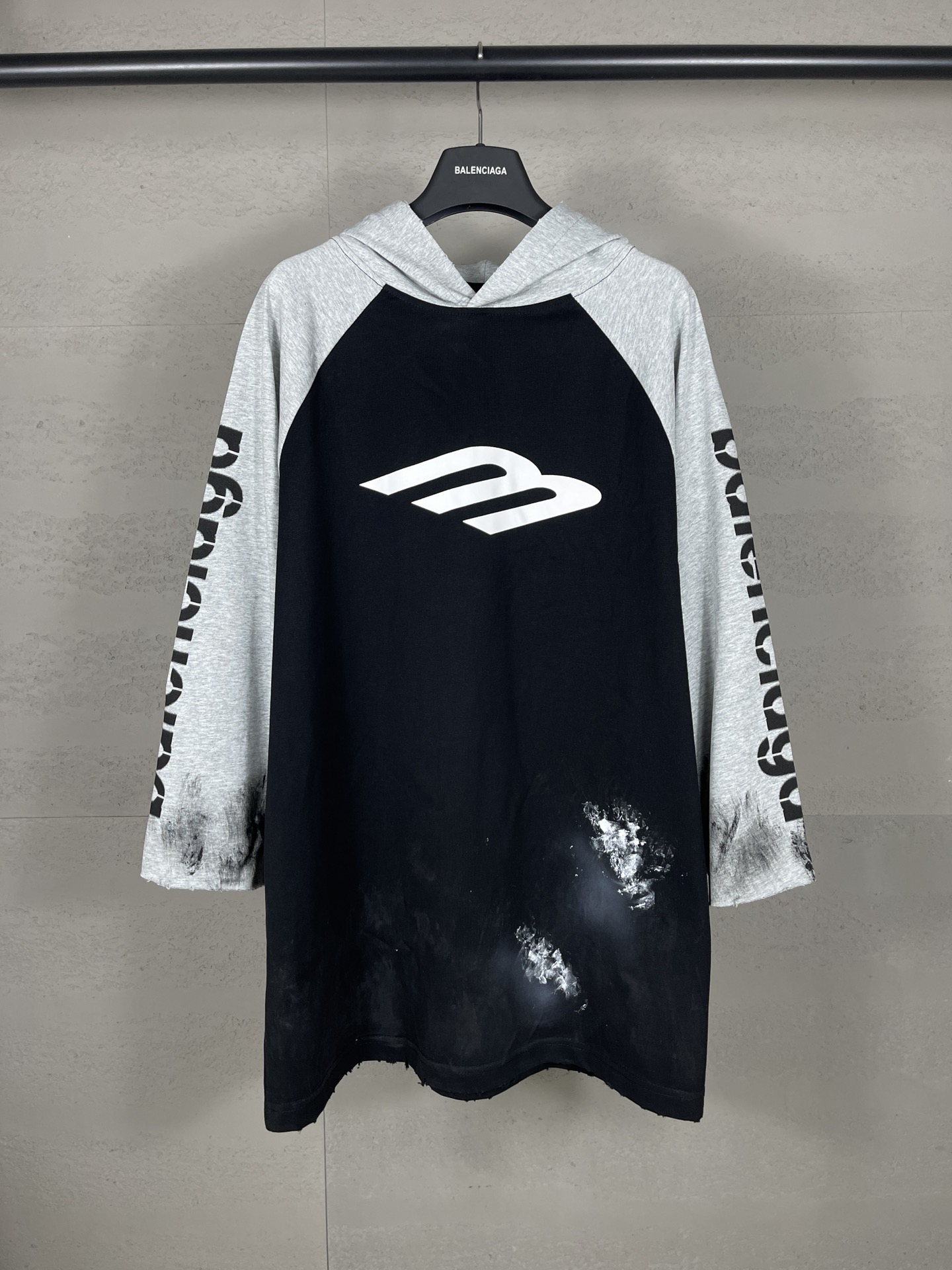 49_Balenciaga Hoodie