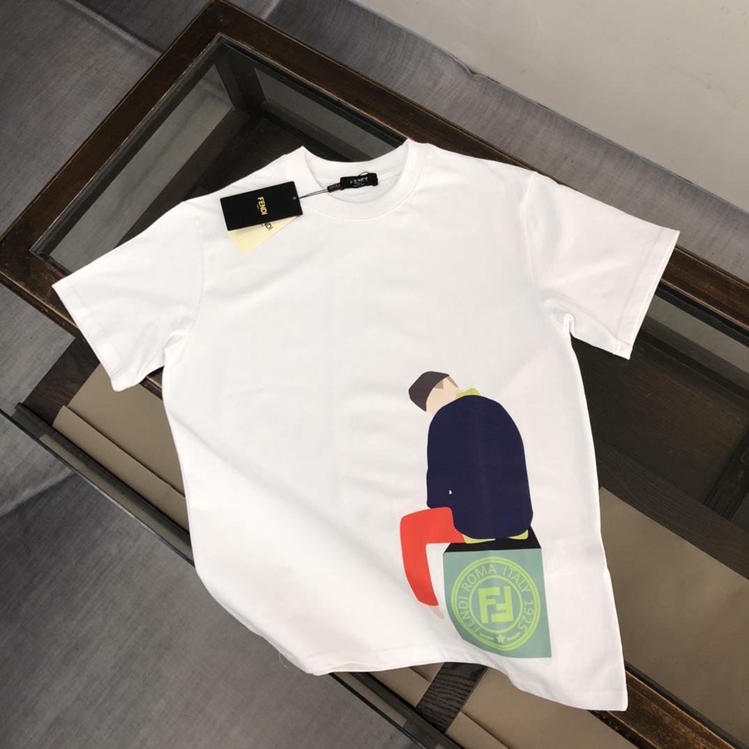 60_Fendi T-shirt