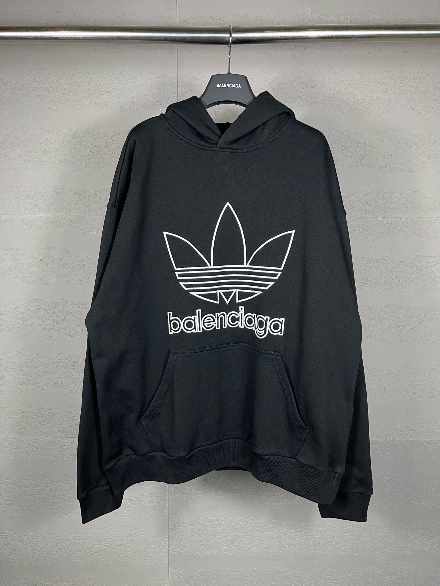 81_Balenciaga Hoodie