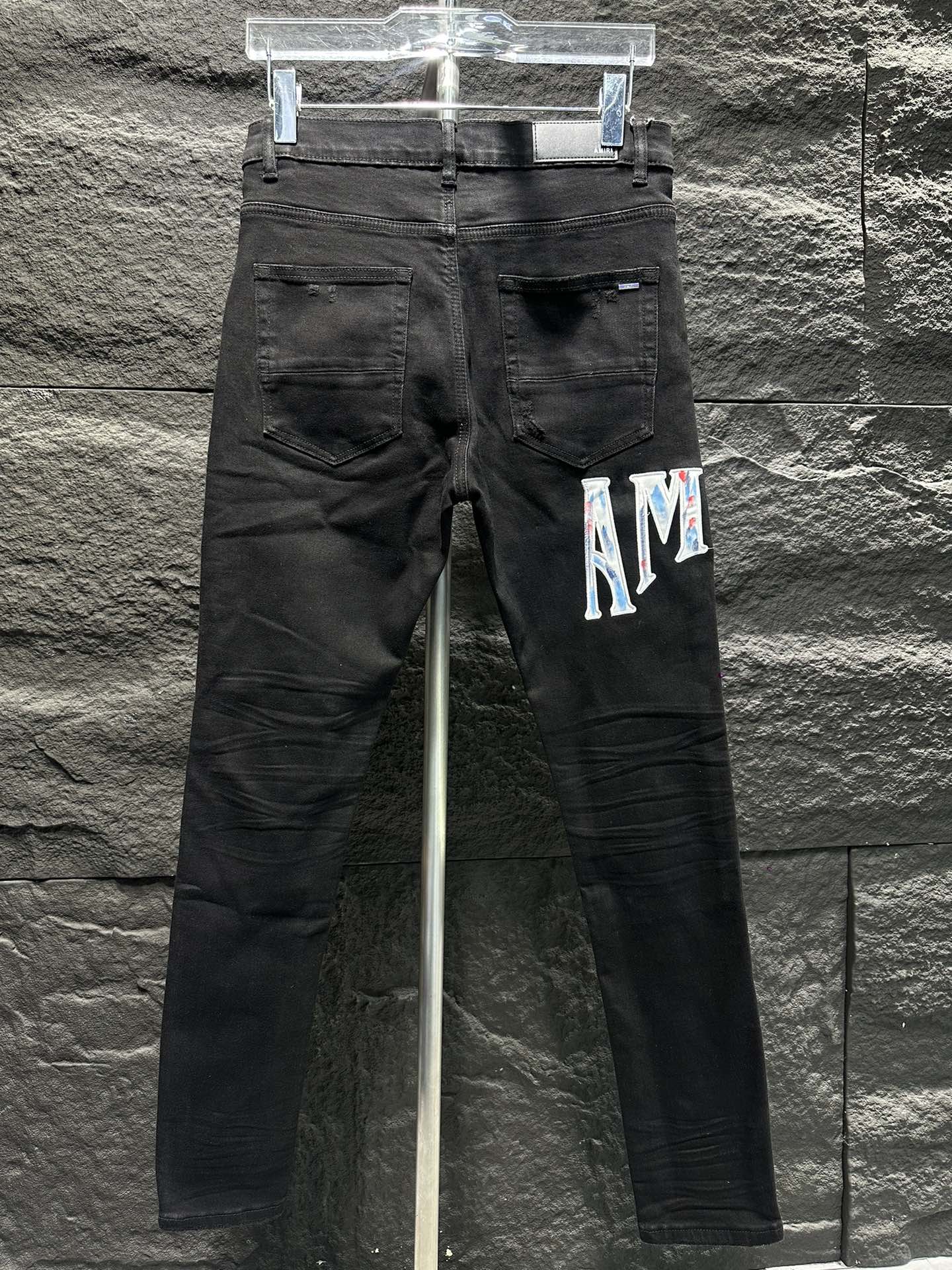 10_Amiri Jeans