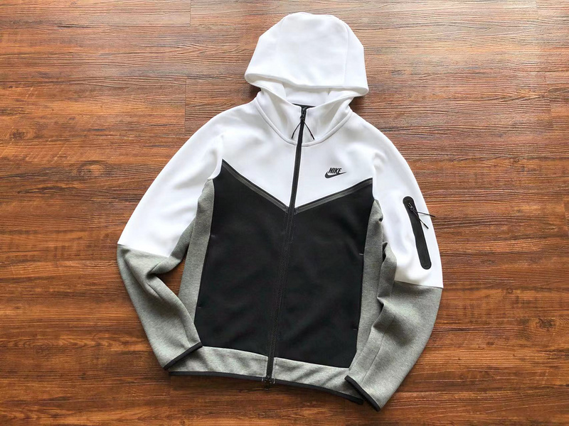 36_Nike Tracksuit