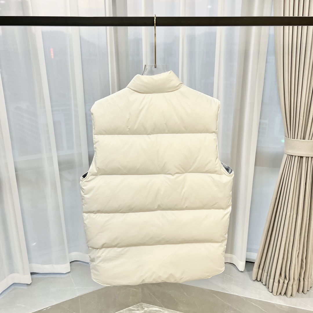 [NFC Version]96_Canada Goose Vest