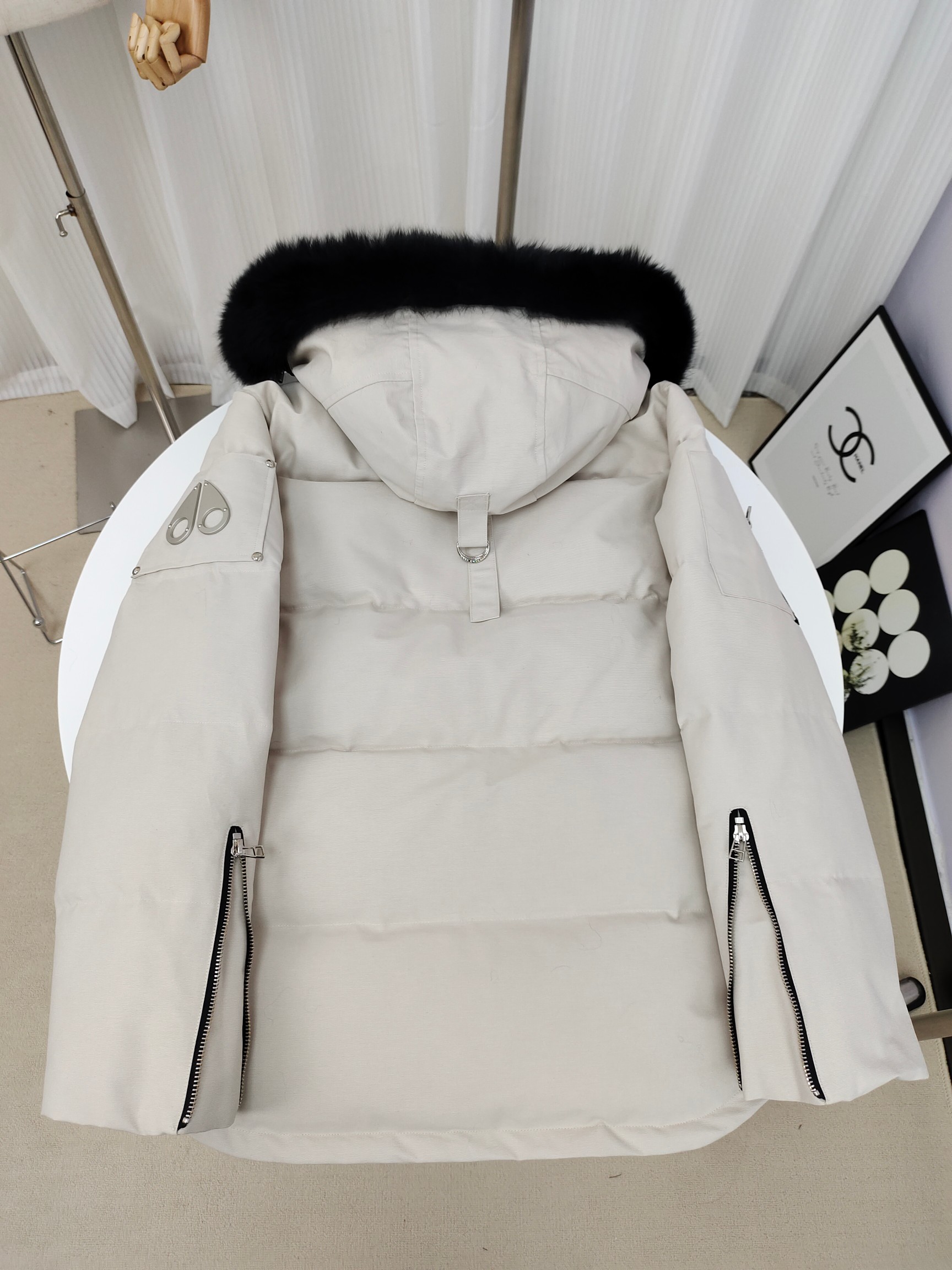 51_MOOSE KNUCKLES Down Jacket