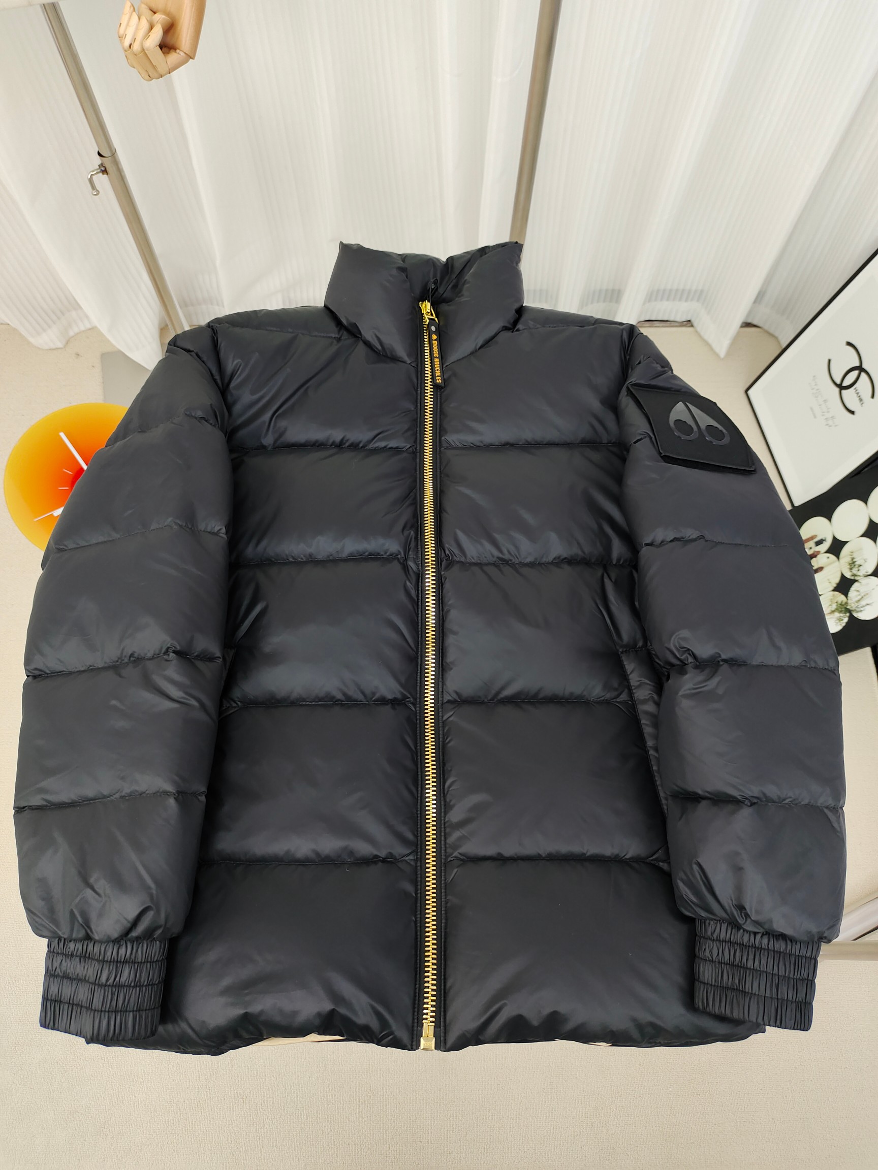 54_MOOSE KNUCKLES Down Jacket