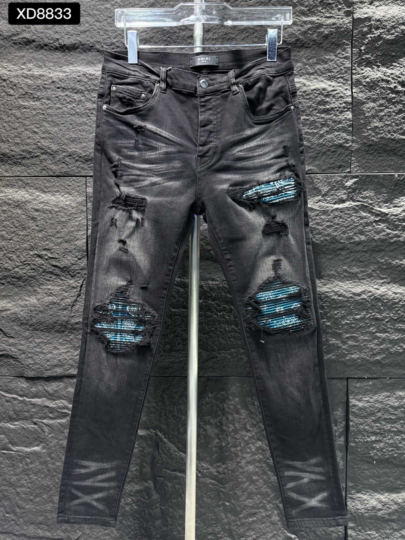 75_Amiri Jeans