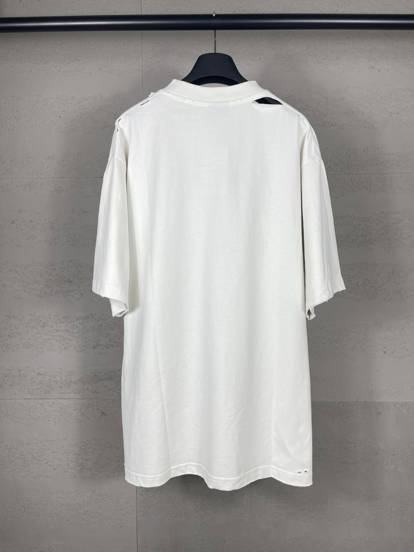 14_Balenciaga T-shirt