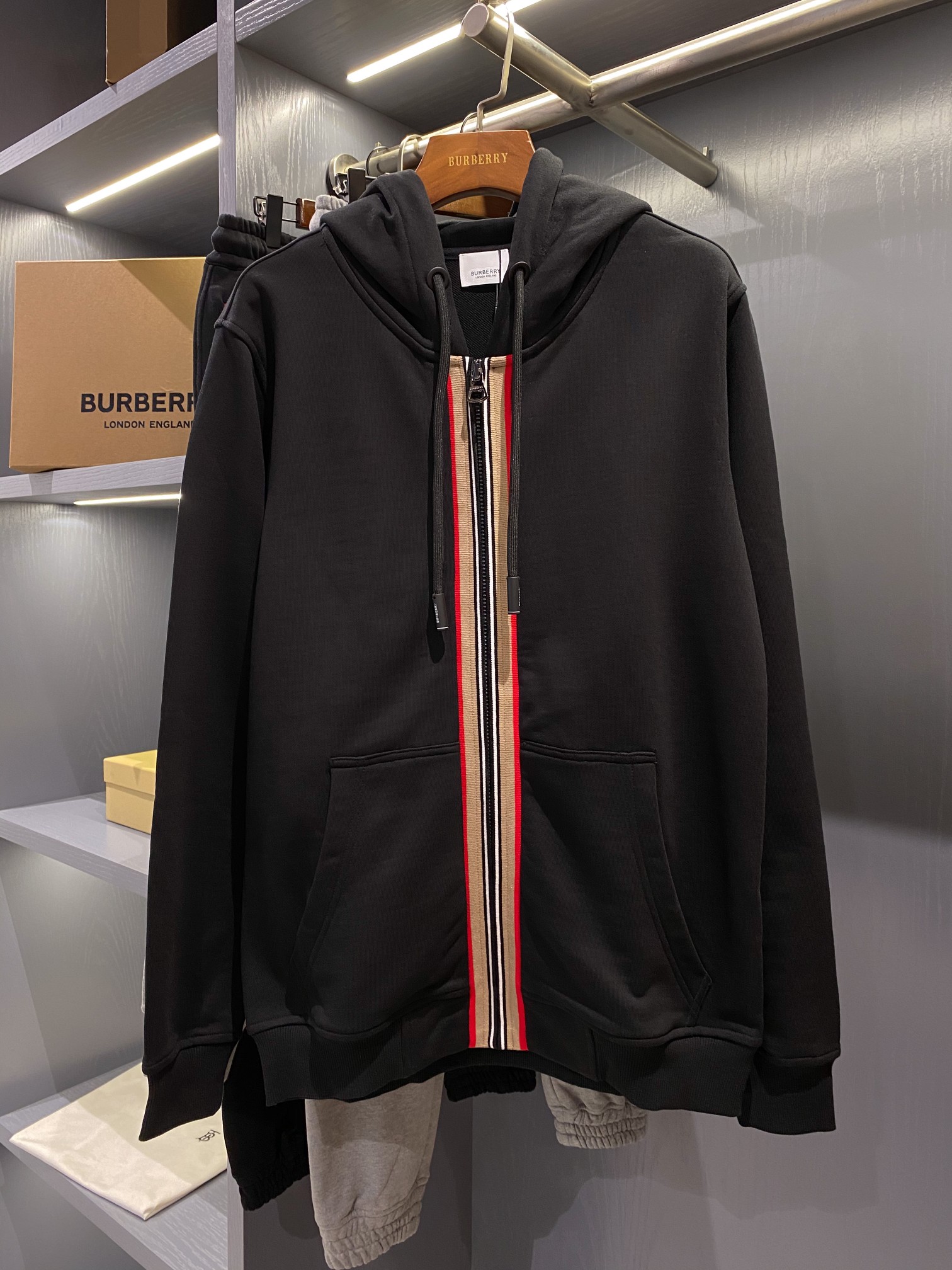 34_Burberry Tracksuit