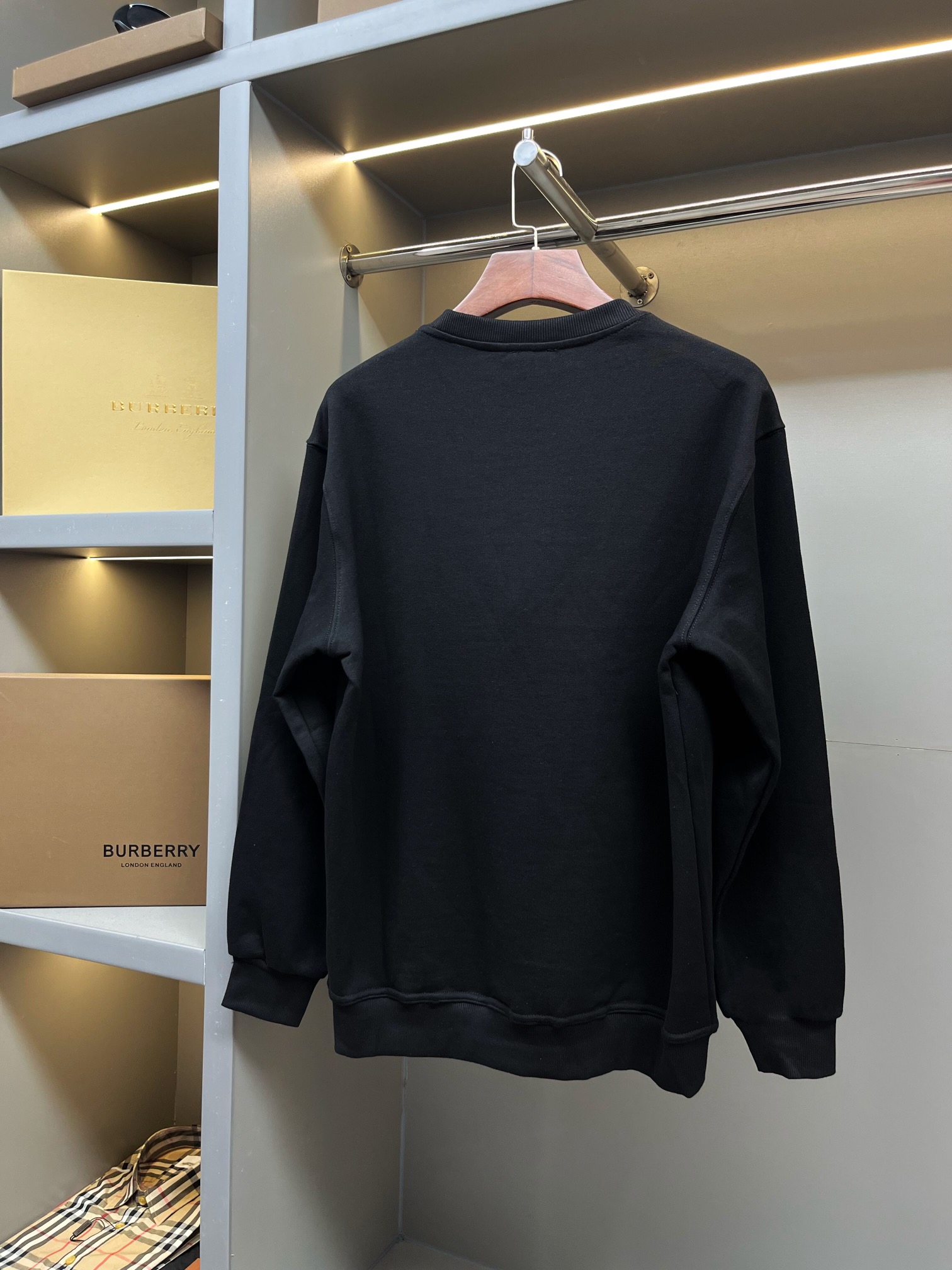 104_Burberry Crewneck