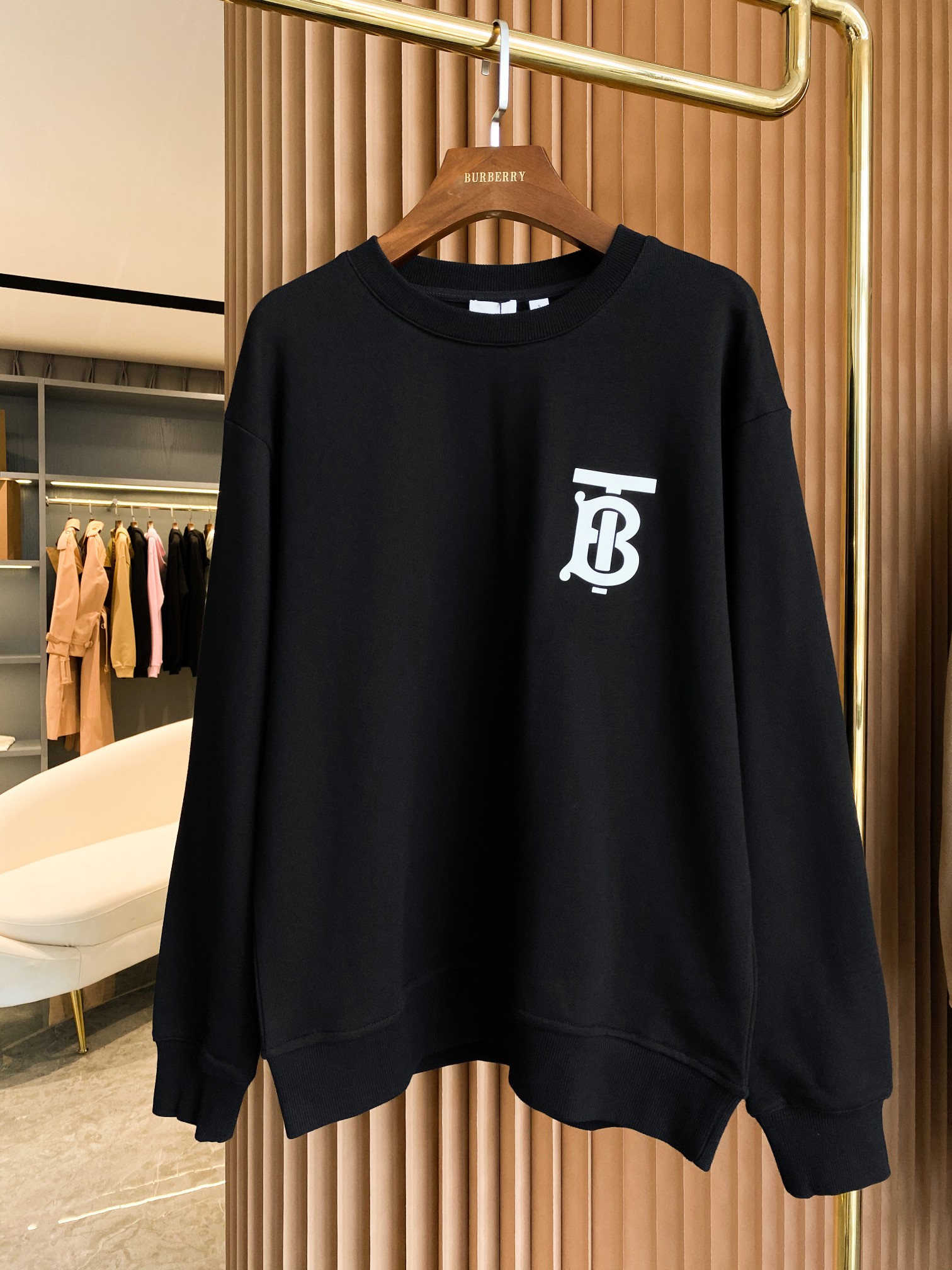 106_Burberry Crewneck