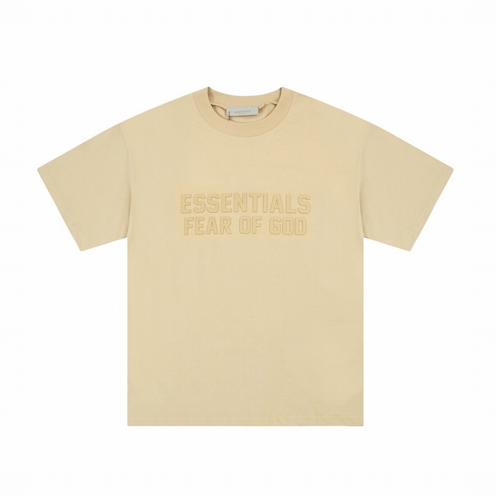 91_ESSENTIALS T-shirt