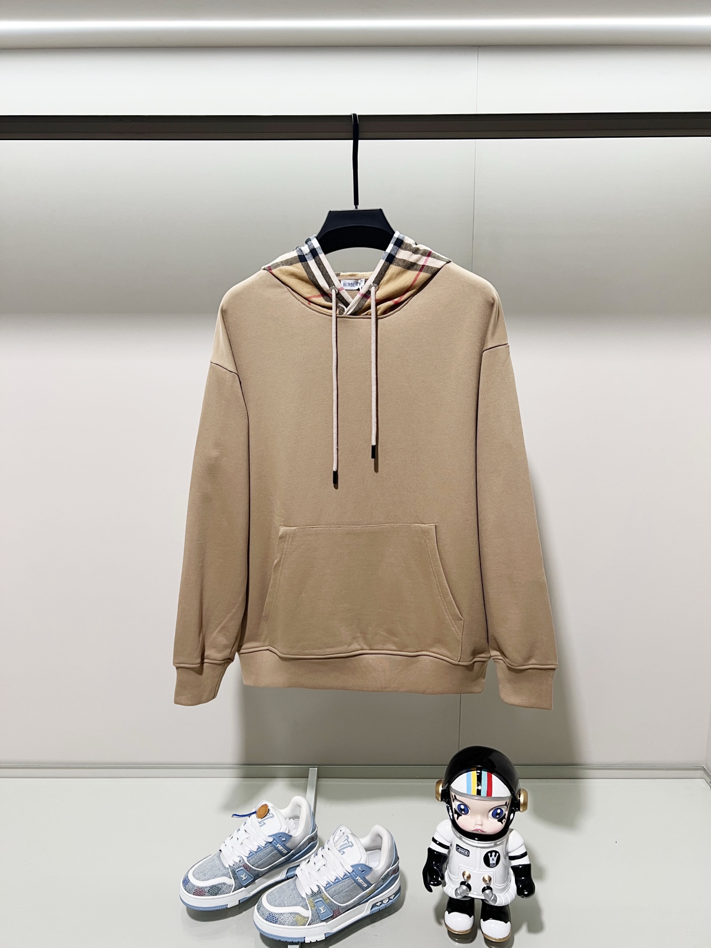 93_Burberry Hoodie