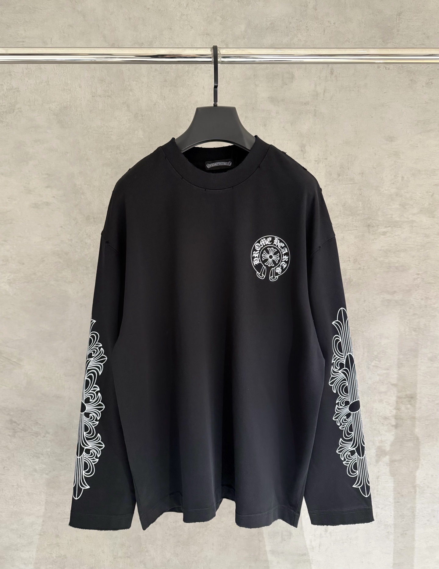 76_Chrome Heart Crewneck