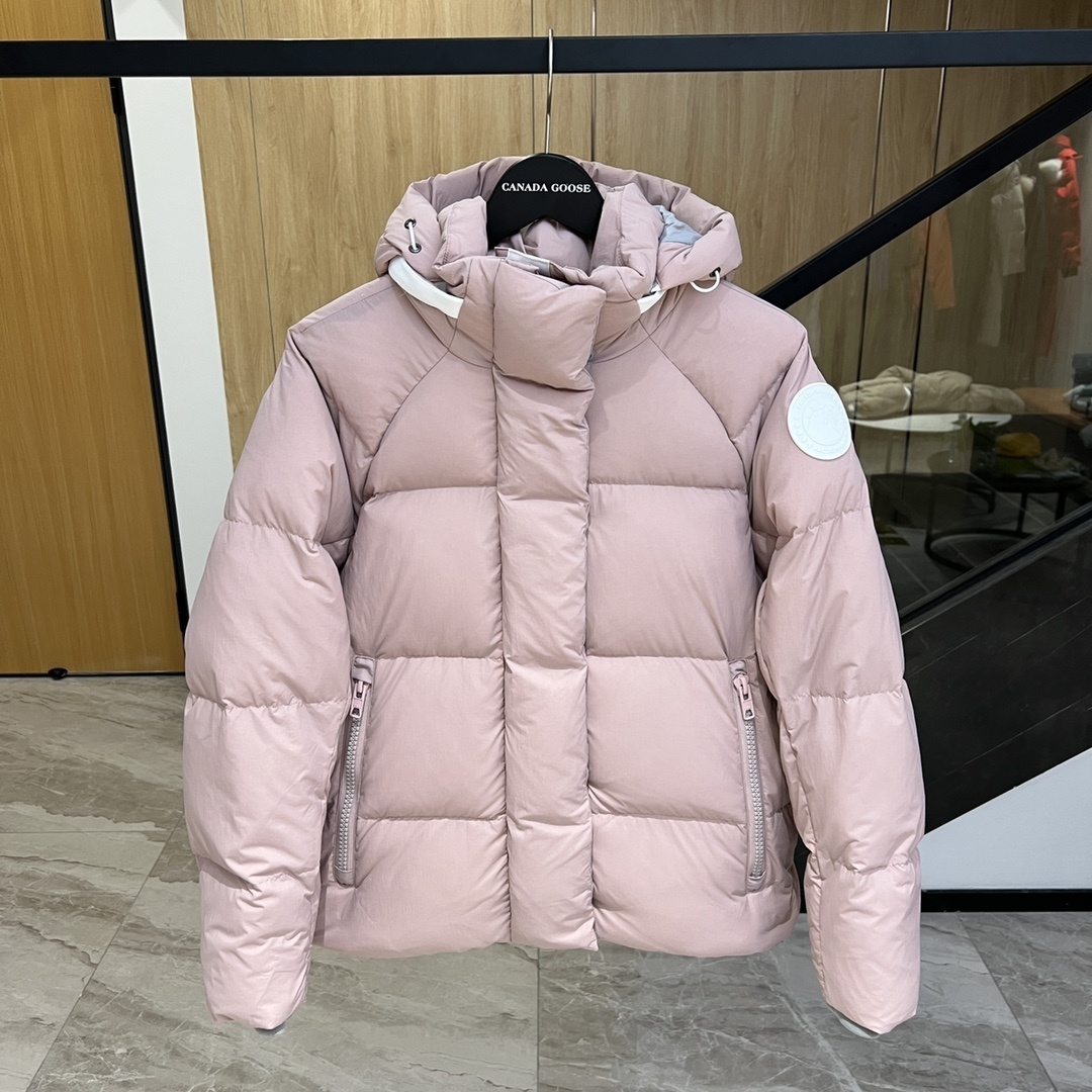 100_Canada Goose Down Jacket