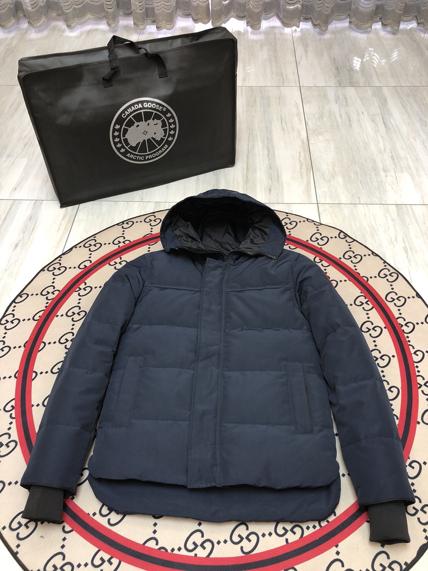 72_Canada Goose Down Jacket