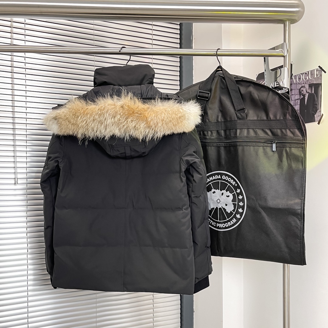 84_Canada Goose Down Jacket