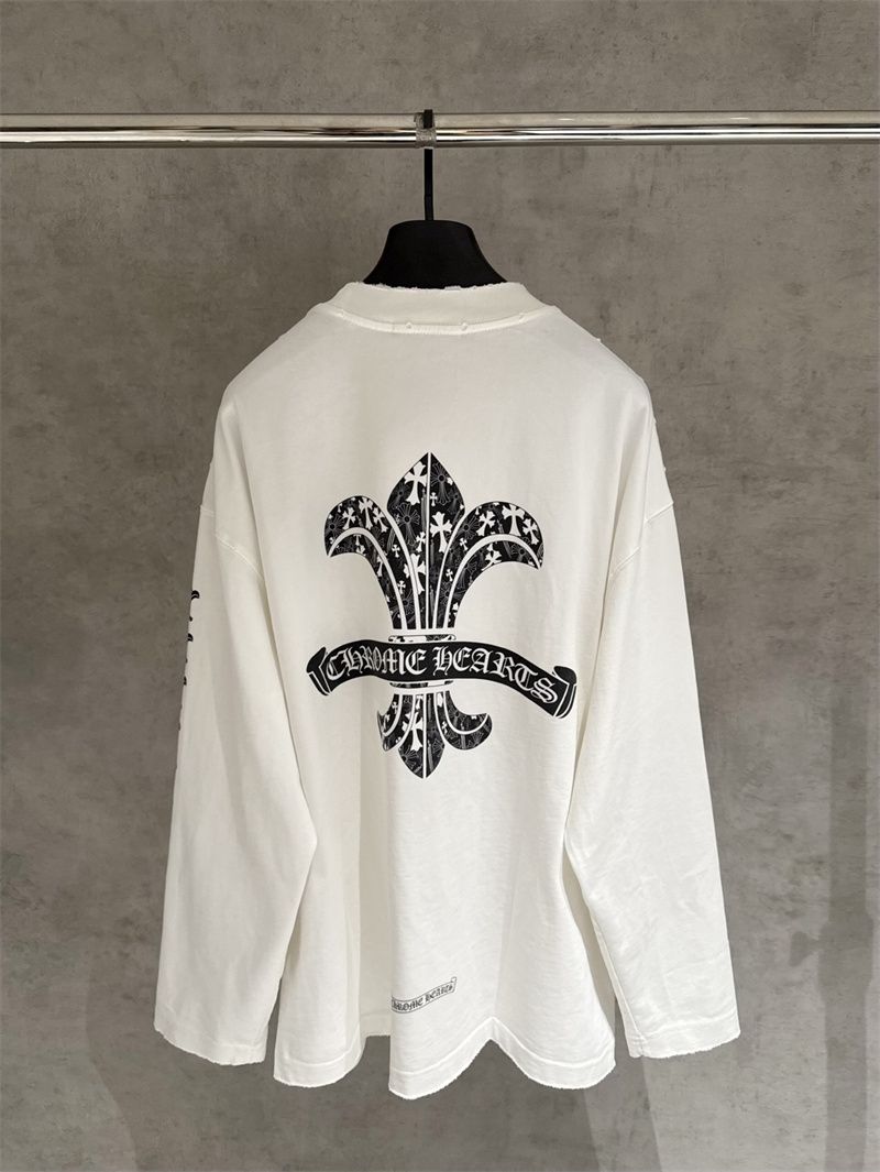 17_Chrome Heart Crewneck